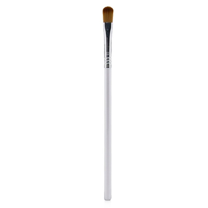 Кисть для крема под глаза Sigma Beauty с плоской головкой для точного нанесения и растушевки