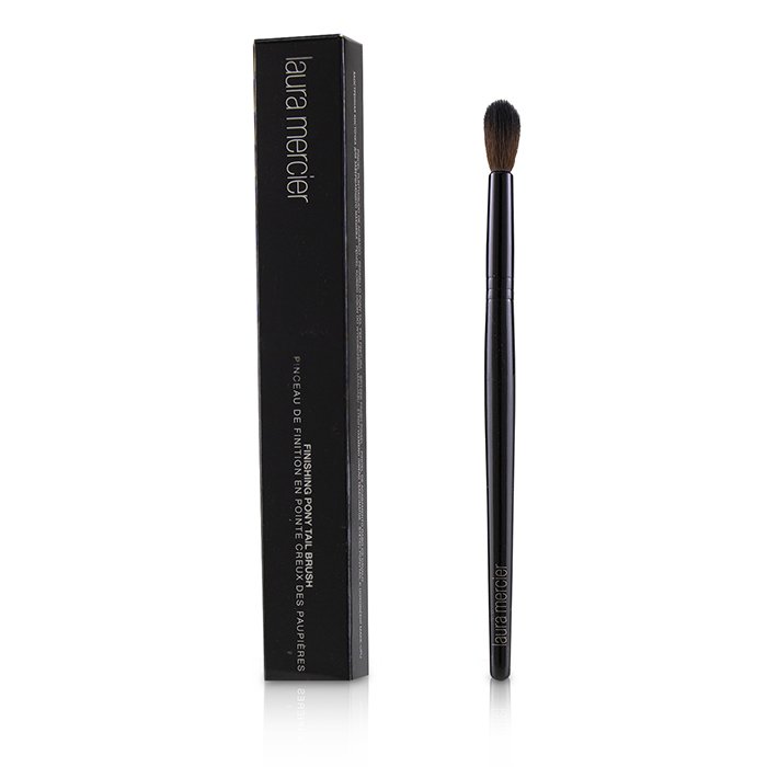 Кисть для теней Laura Mercier с плотными волокнами для идеального нанесения цвета на веки