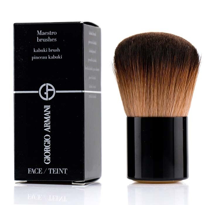 Кисть для пудры Giorgio Armani с куполообразной щетиной для идеального нанесения