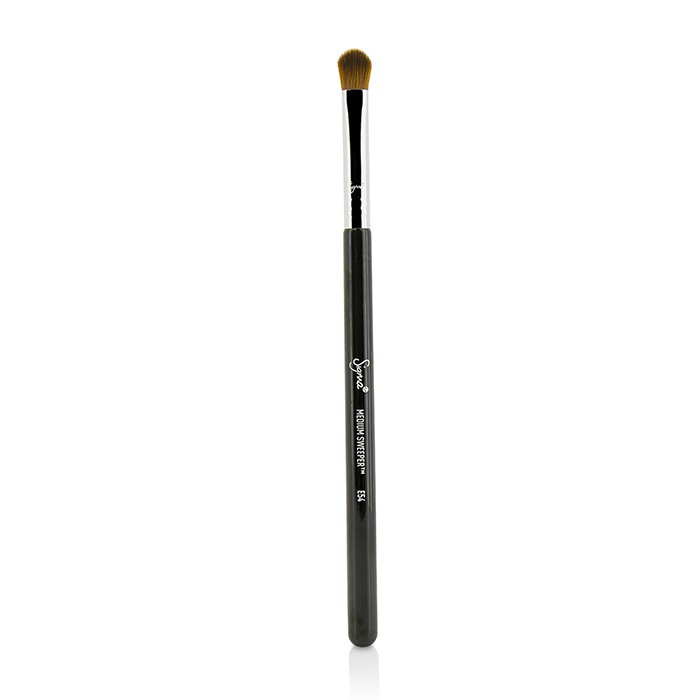 Кисть для теней Sigma Beauty E54 с широкой головкой для точного нанесения, идеально подходит для кремовых и порошковых текстур.