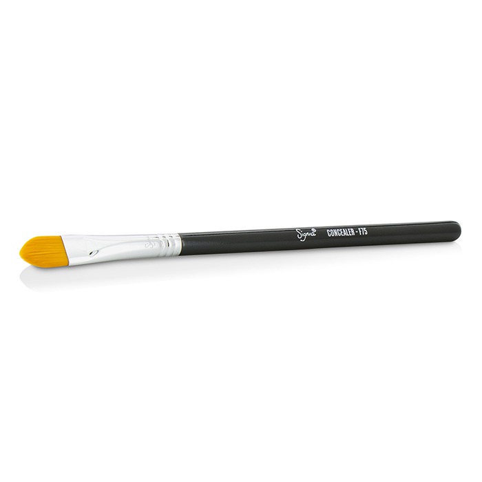Кисть для консилера Sigma Beauty с тонким ворсом для идеального нанесения и коррекции макияжа