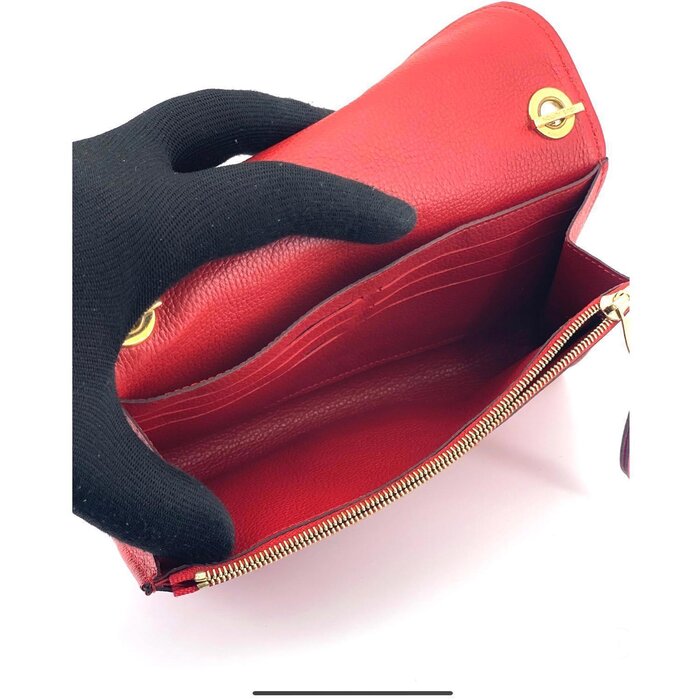Сумочка Louis Vuitton Pochette Saint-Germain WOC, красная, компактная, многофункциональная, с защитным чехлом