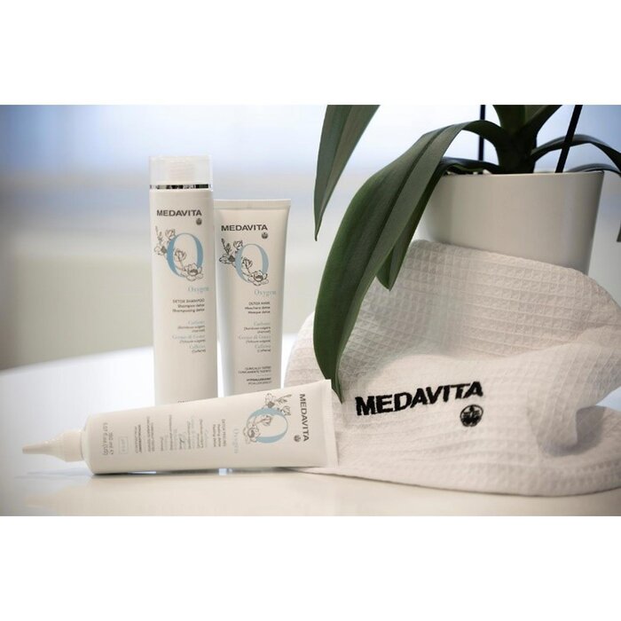 Набор для детоксикации волос MEDAVITA Oxygen Detox, 250 мл + 2x150 мл, с кислородом и растительными экстрактами