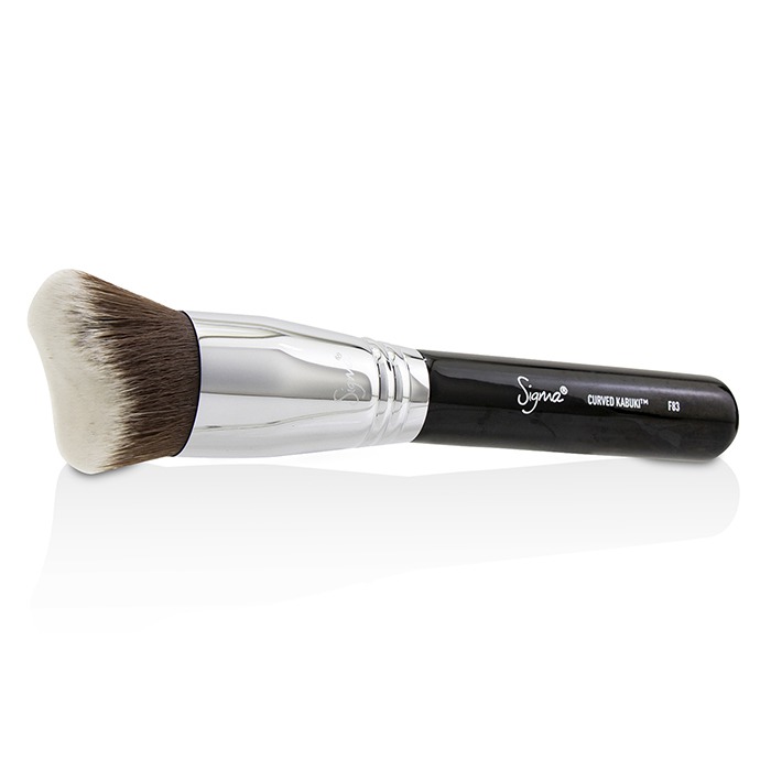 Кисть Sigma Beauty F83 Curved Kabuki для макияжа и контурирования лица