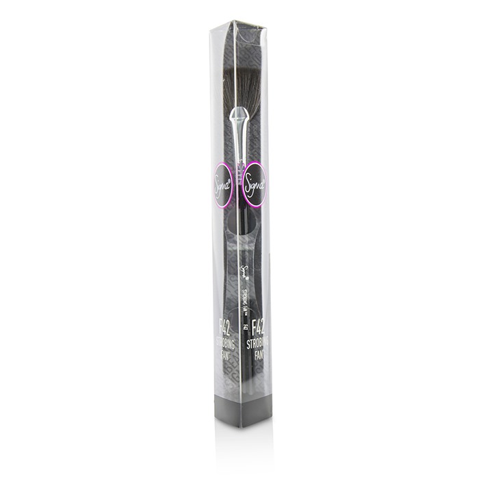Кисть для хайлайтера Sigma Beauty с мягкой щетиной, веерная форма