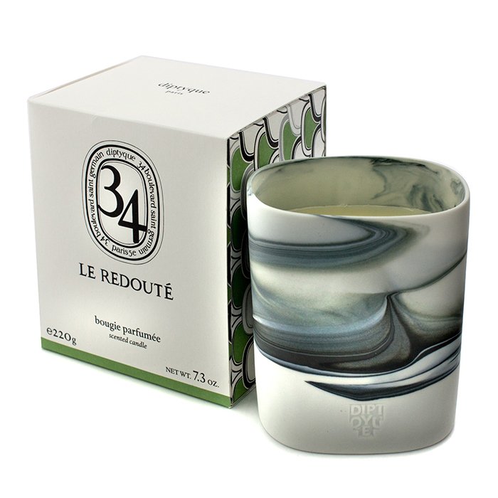 Ароматическая свеча Diptyque Le Redoute, 220 г — цветочно-пряный аромат для создания уюта в интерьере