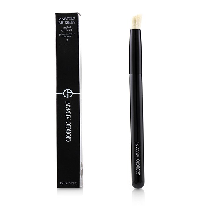 Кисть для нанесения теней Giorgio Armani с уголковой формой