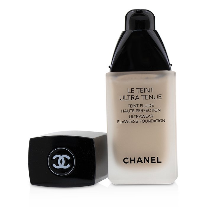 Chanel ультратонкая основа для безупречного макияжа с матовым эффектом, 30 мл