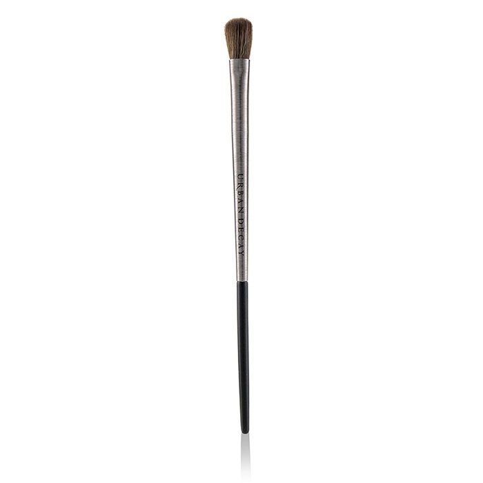 Кисть для теней Urban Decay с синтетическими волокнами для легкого нанесения и растушевки макияжа глаз