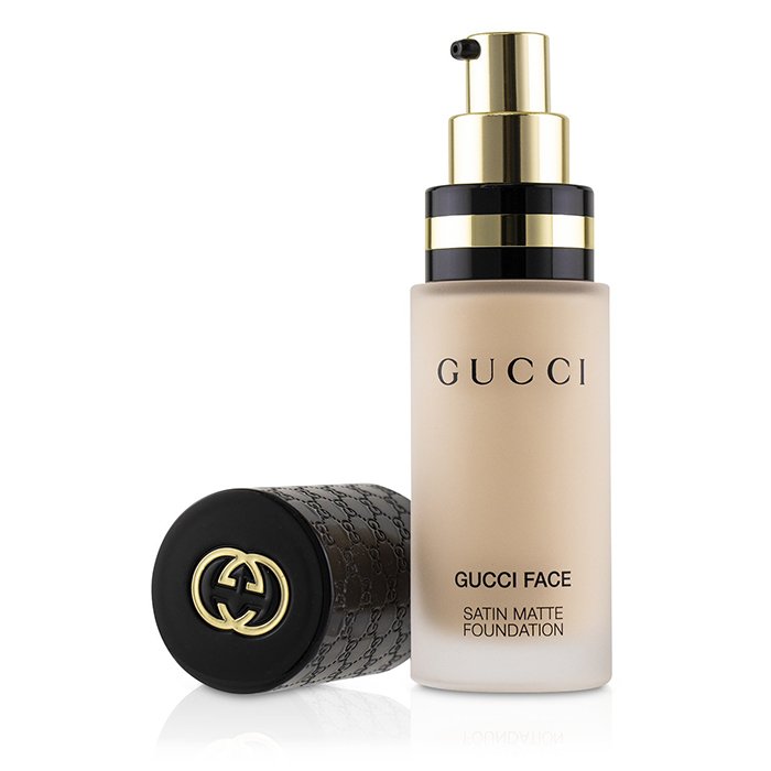 Тональная основа Gucci с матирующим эффектом для лица 30 мл
