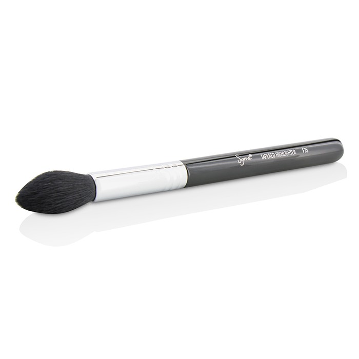Кисть для хайлайтера Sigma Beauty с заостренной головкой для точного нанесения