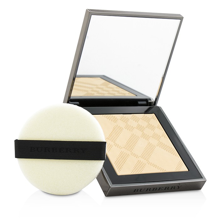 Прессованная пудра Burberry Nude Sheer, 8 г — для безупречного макияжа и естественного сияния кожи