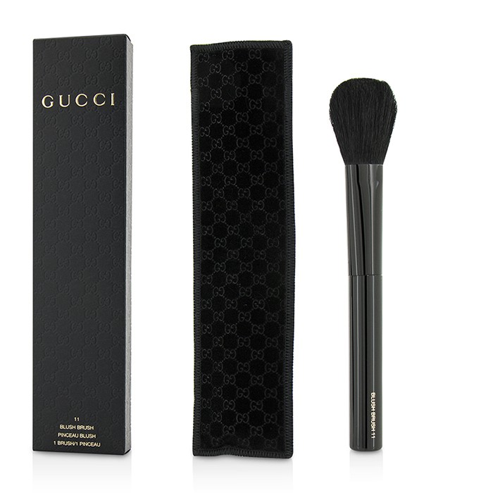 Кисть для румян Gucci из натурального козьего ворса для контурирования и выделения на лицо
