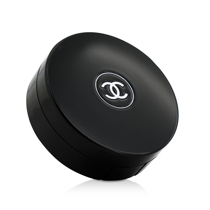 Chanel Vitalumiere компактный тональный крем с увлажнением и сиянием для лица SPF 15, 10 г