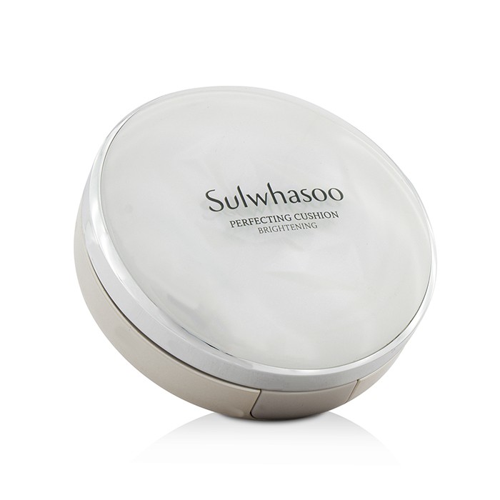 Cushion для лица с осветляющим эффектом SPF50, 2x15 г