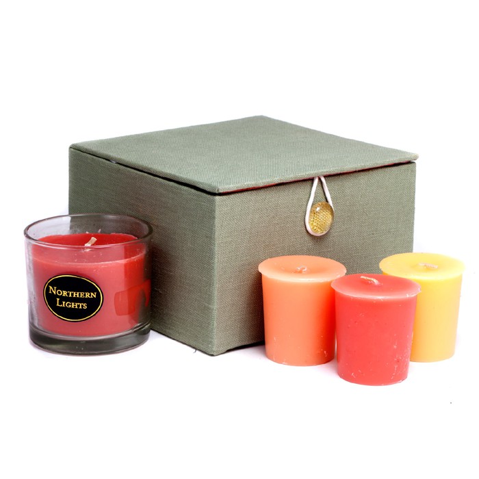 Набор ароматических свечей Northern Lights Candles с хурмой и айвой, 4 шт.