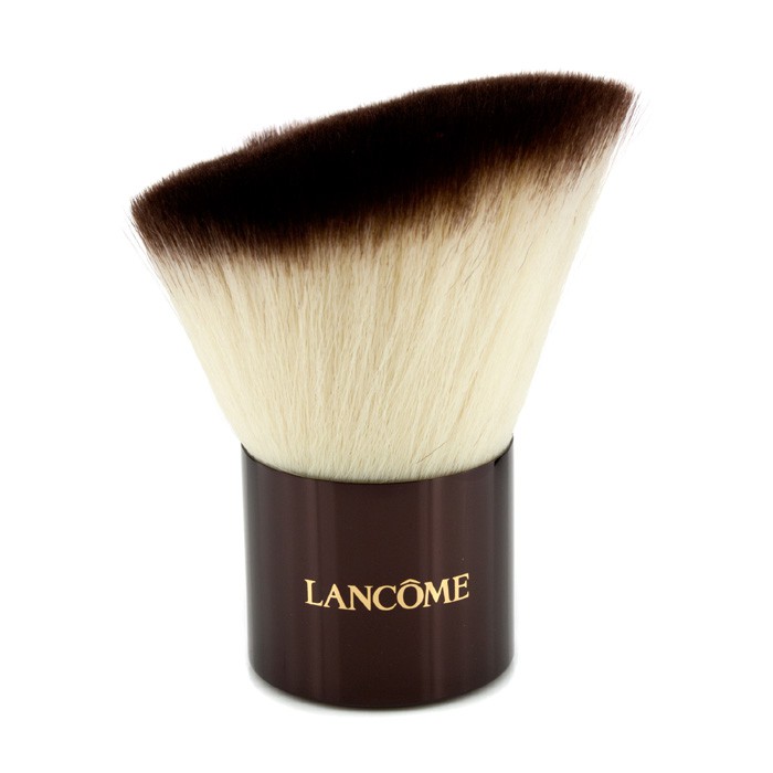 Кабуки-кисть для бронзирования Lancome с скошенной формой для легкого нанесения пудры