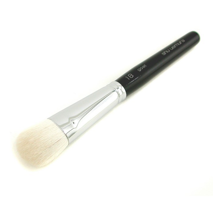 Кисть для тонального крема Shu Uemura с натуральными волосками козы 18 см