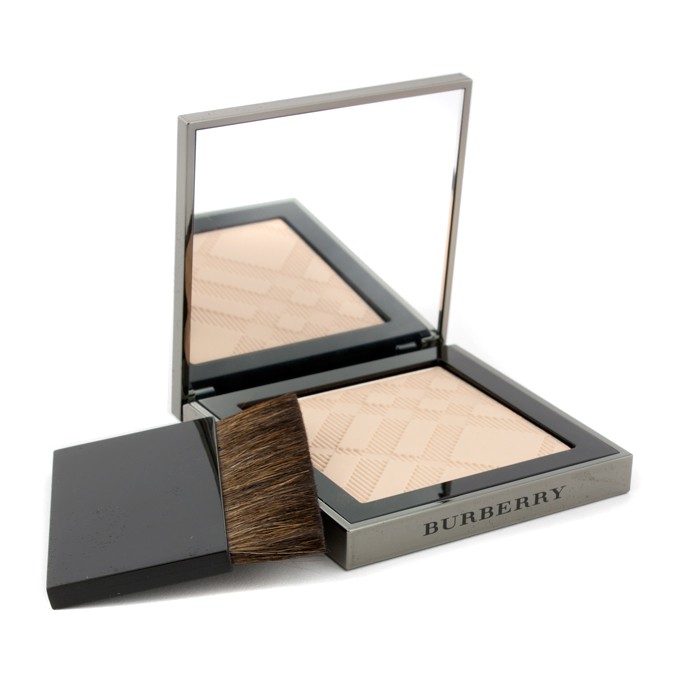 Легкая пудра для лица Burberry с матирующим эффектом, 10 г