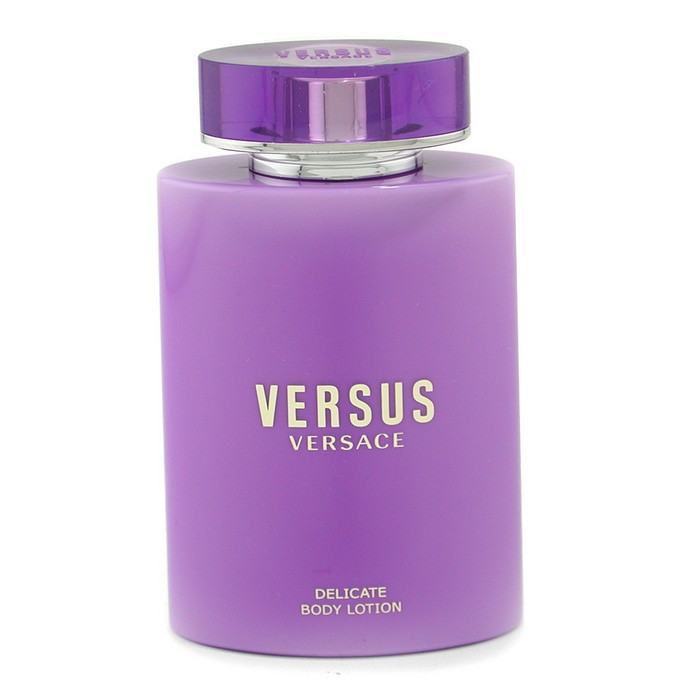Увлажняющий лосьон для тела Versace с питательными компонентами, 200 мл