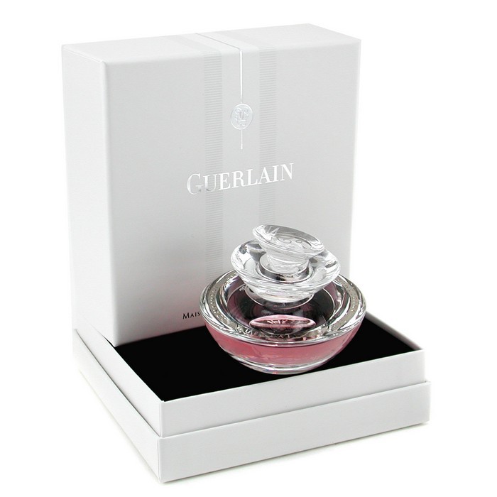 Guerlain Insolence парфюм 7.5 мл — тройное вдохновение женственности с нотами красных ягод, фиалки и ириса.