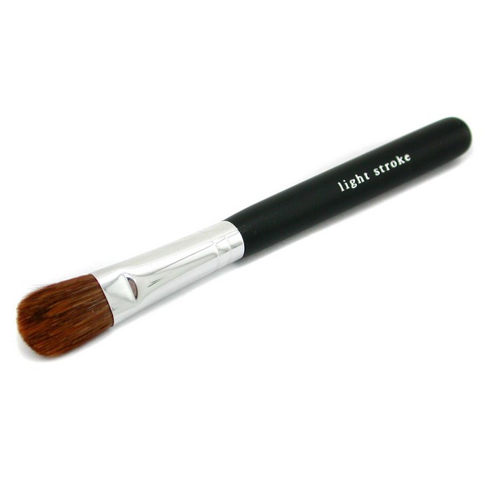 Кисть для макияжа BareMinerals в форме полусферы для растушевки теней