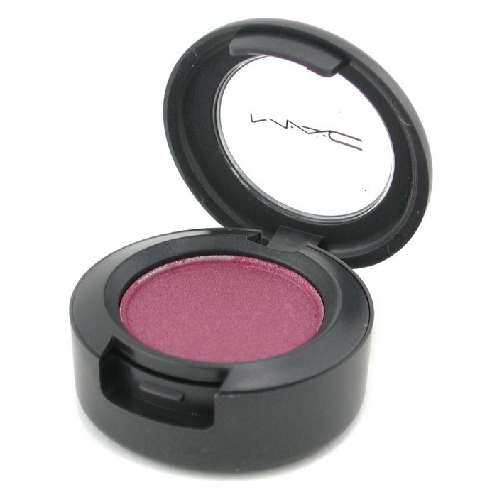 Тени для век MAC сливового оттенка Plum Dressing, 1.3 г