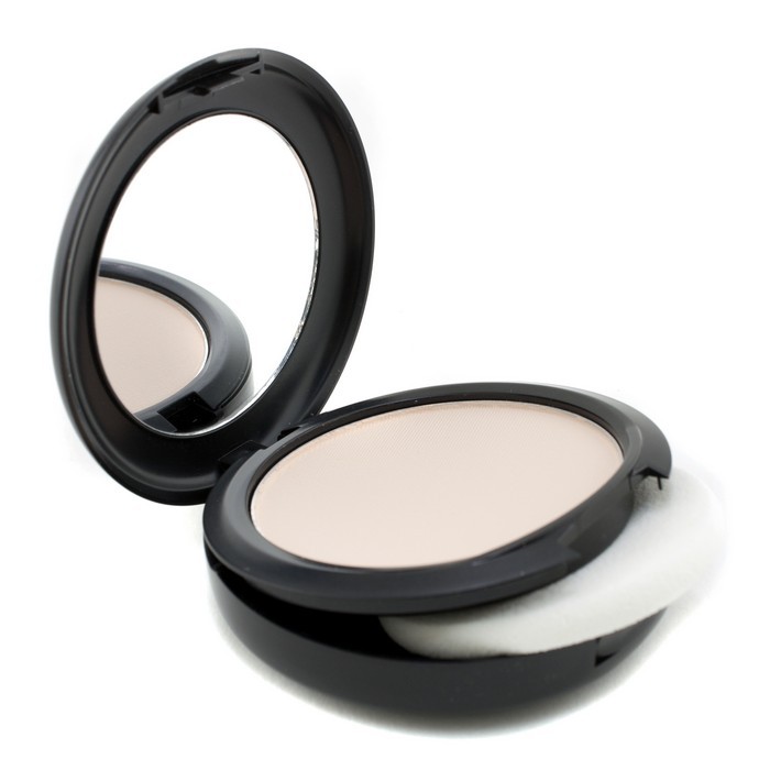 Крем-пудра MAC Studio Fix Powder Plus Foundation N3 для лица, 15 г, с матирующим эффектом и легким покрытием