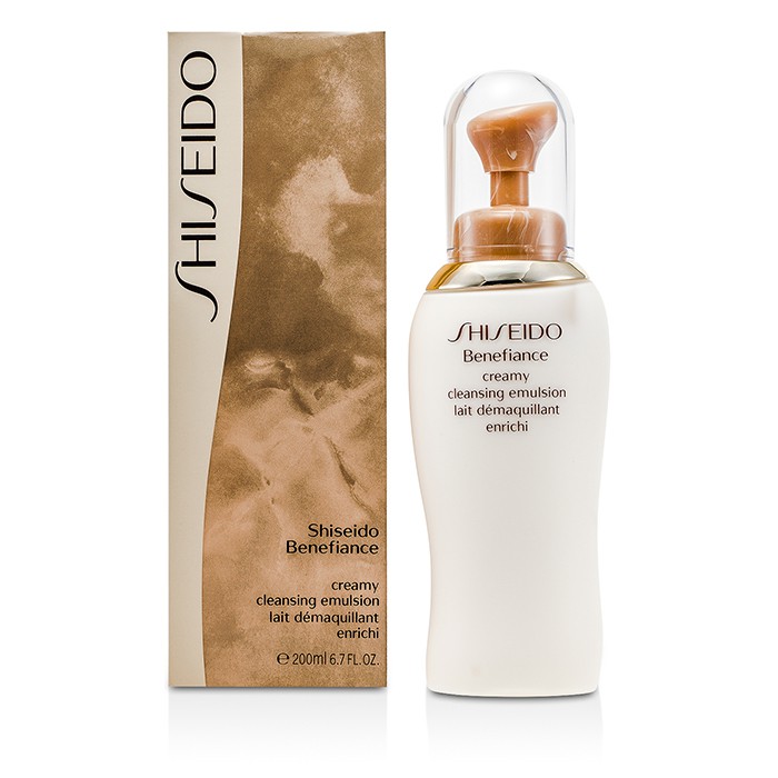 Очищающая эмульсия с увлажняющими компонентами для лица Shiseido, 200 мл