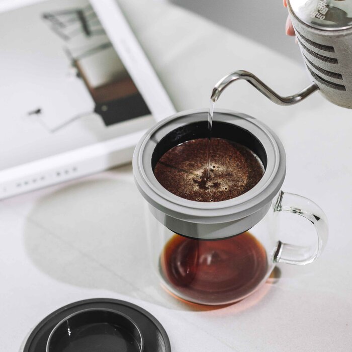 Кружка для заваривания кофе Duo Dripper Mug 2.0 серого цвета, 350 мл