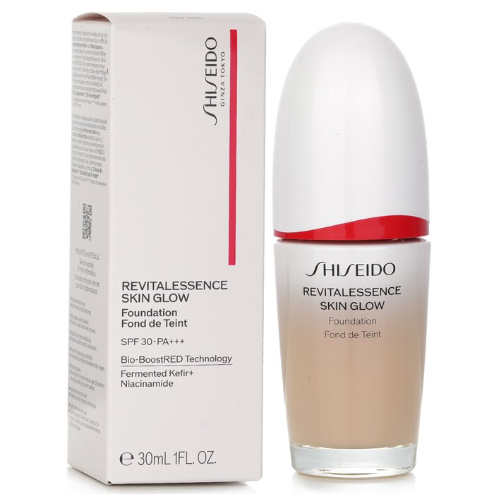 Revitalessence Skin Glow Foundation SPF 30